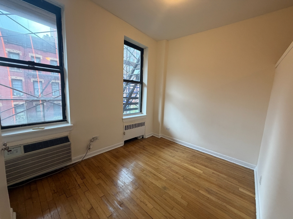 West 56th Street and 9th Ave - Photo 6
