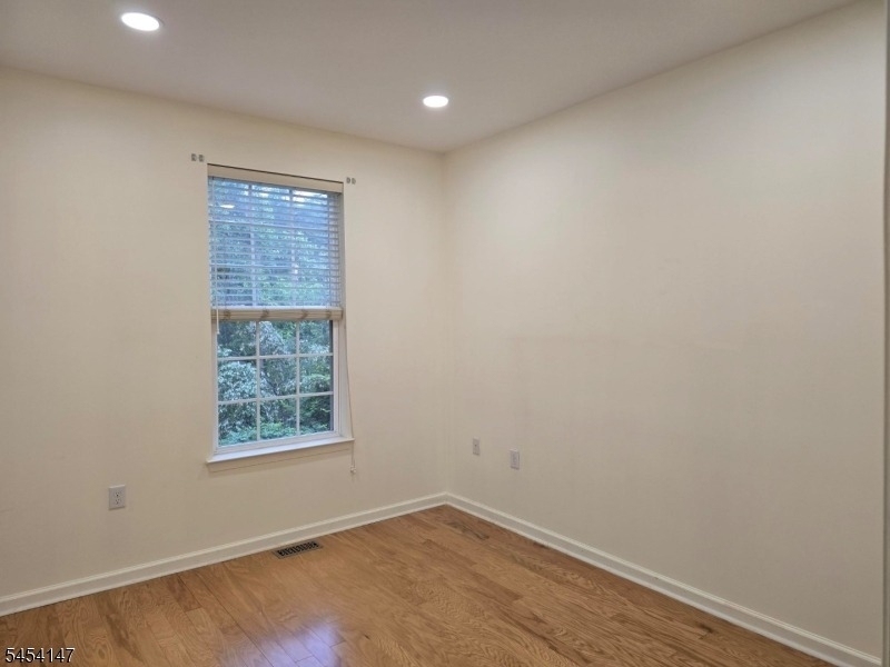 605 Lopez Ln - Photo 13
