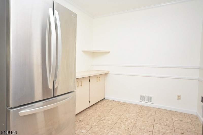 765 W 7th St - Photo 5