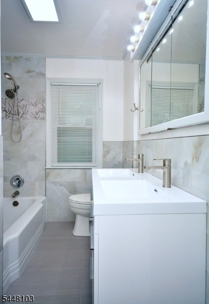 765 W 7th St - Photo 8