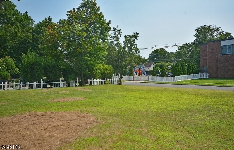 765 W 7th St - Photo 19