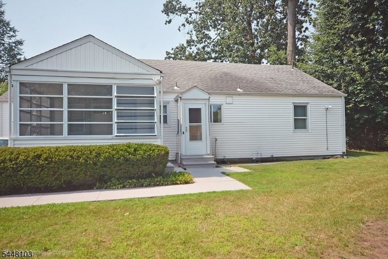 765 W 7th St - Photo 18