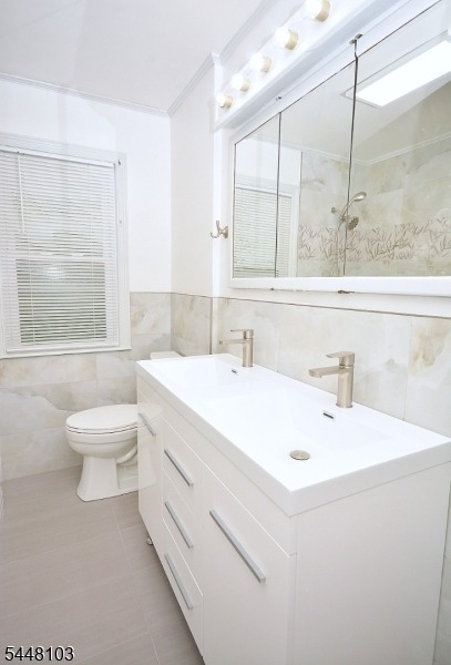 765 W 7th St - Photo 7