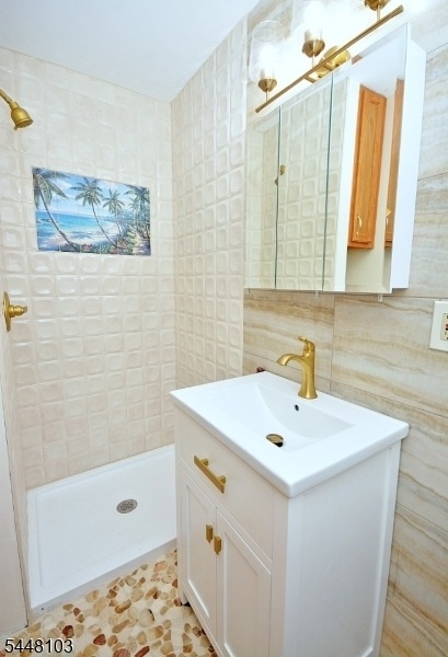 765 W 7th St - Photo 12