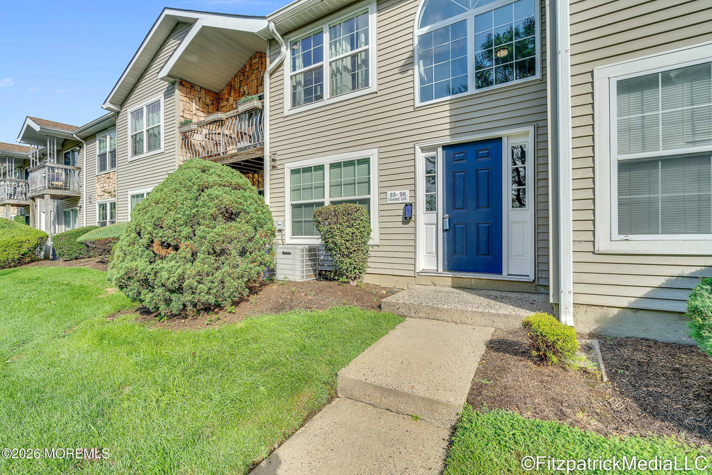 93 Diane Drive - Photo 2