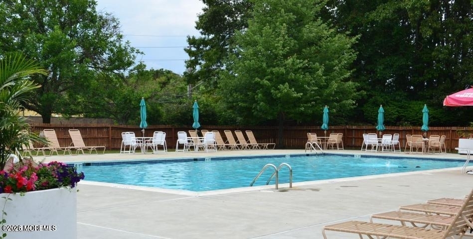 113 Dundee Court - Photo 1