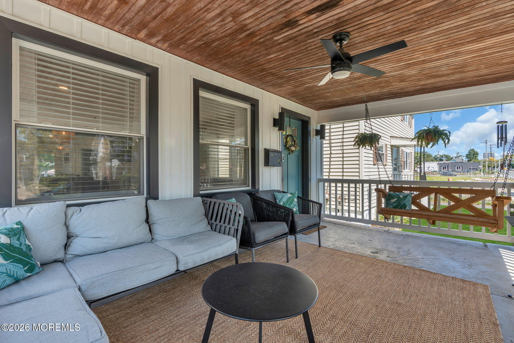 917 4th Avenue - Photo 2