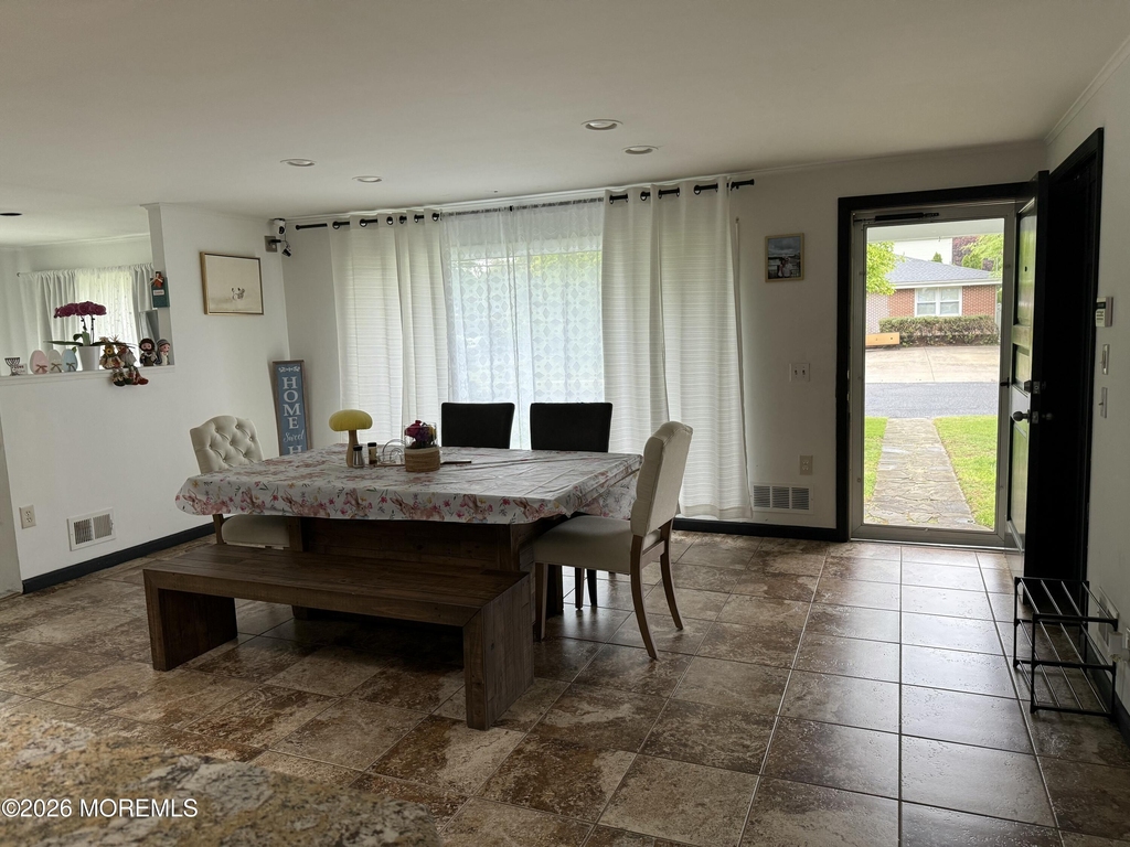 500 Freehold Street - Photo 8