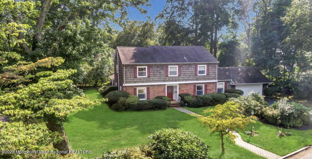 600 N Edgemere Drive - Photo 1