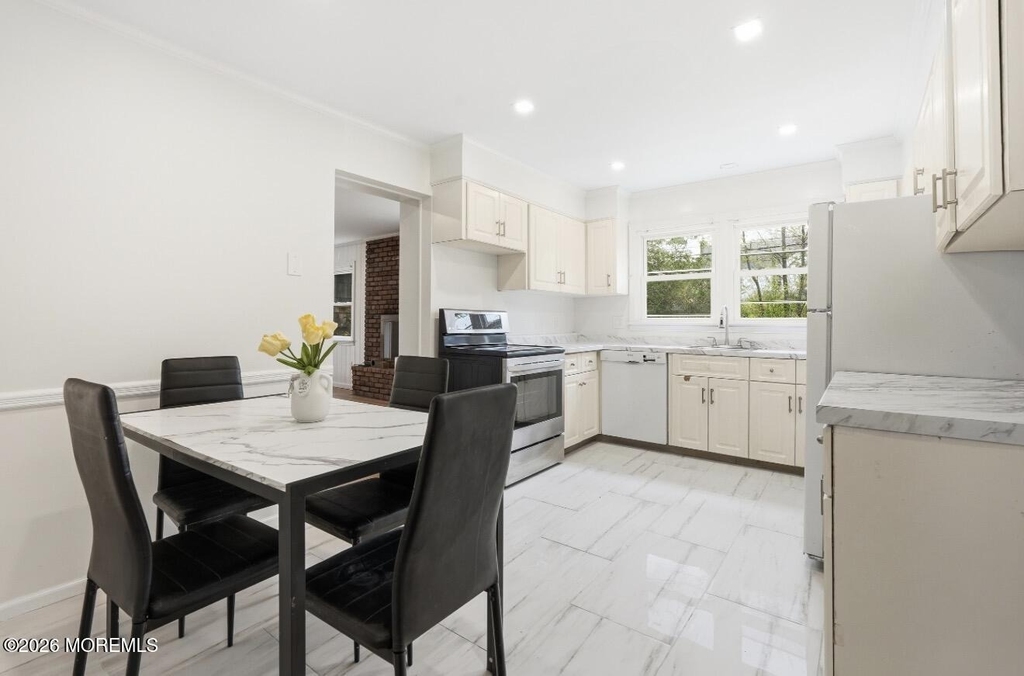 600 N Edgemere Drive - Photo 22