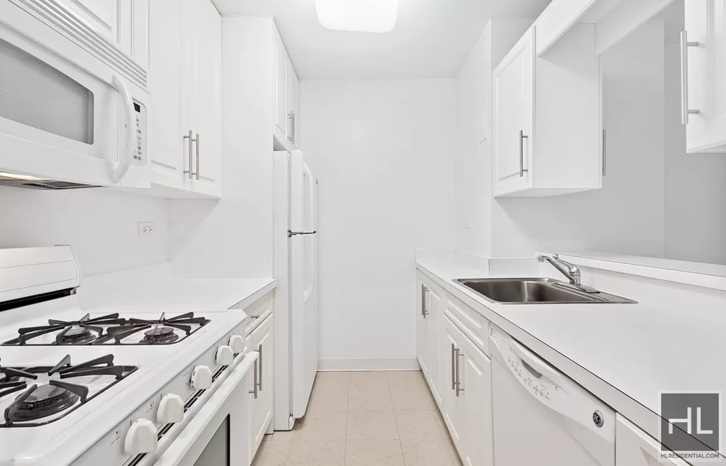 East 71st Street - Photo 1