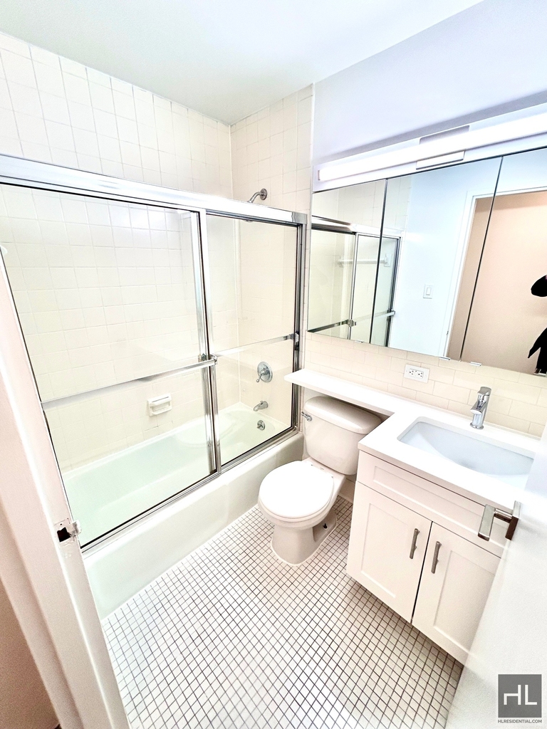 East 71st Street - Photo 2