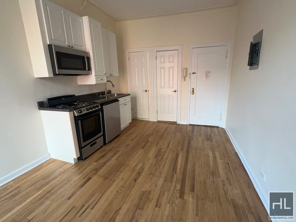 West 72 Street - Photo 0