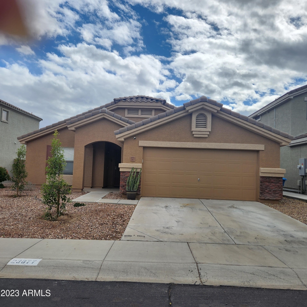 23877 W Wayland Drive - Photo 0