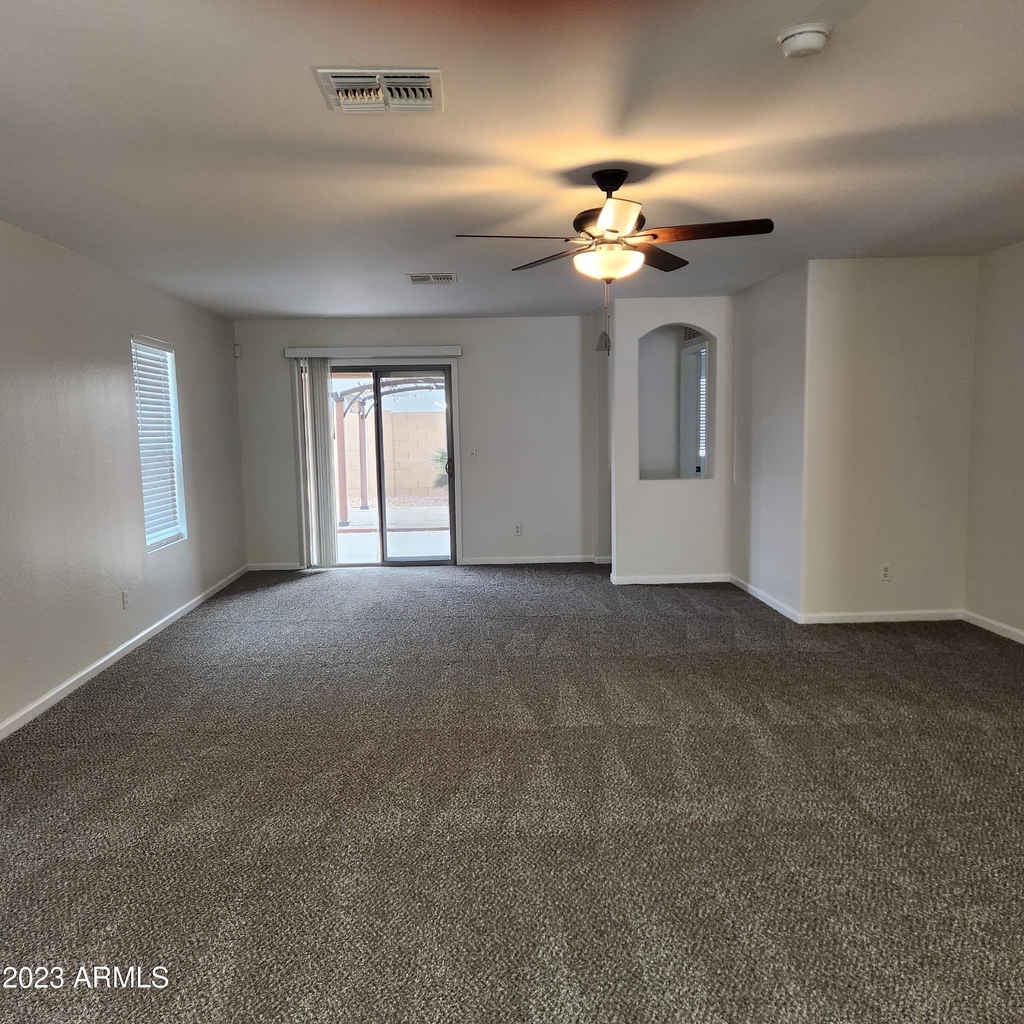 23877 W Wayland Drive - Photo 7