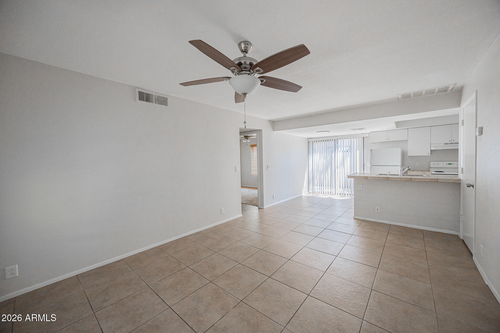 1077 W 1st Street - Photo 7