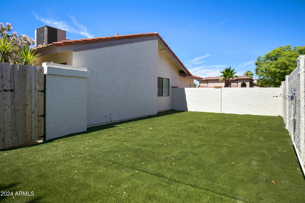 16035 N 10th Street - Photo 21