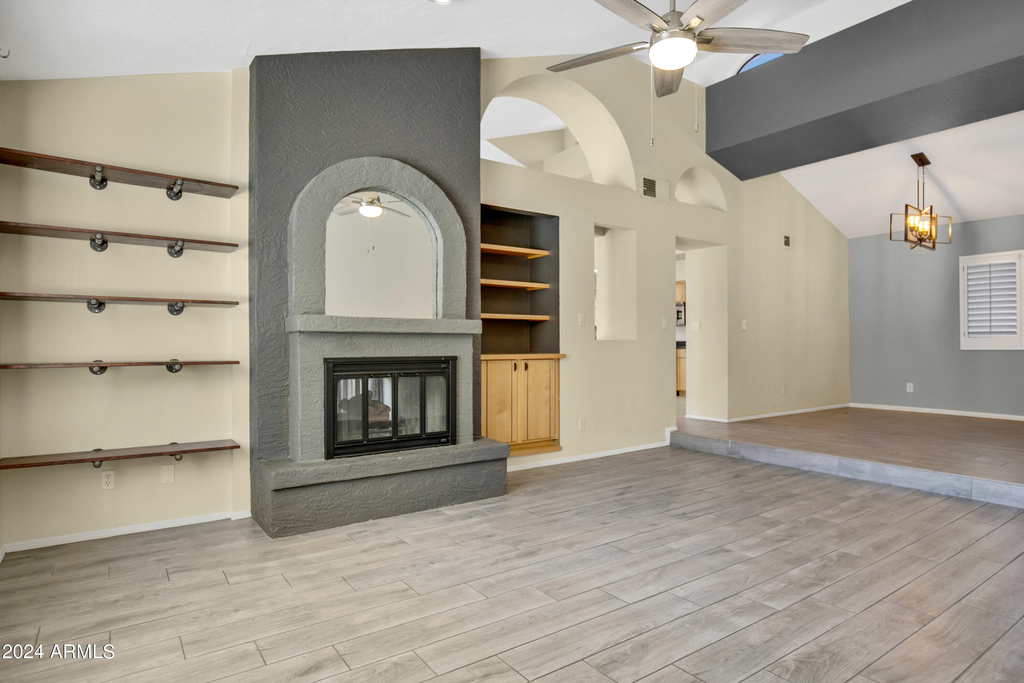 16035 N 10th Street - Photo 3