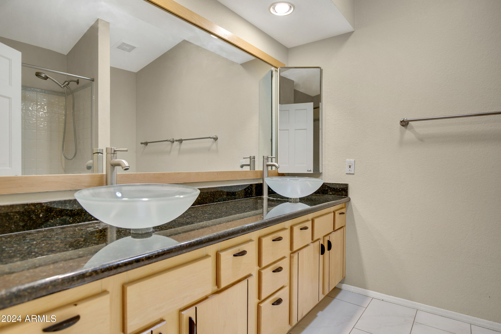 16035 N 10th Street - Photo 14