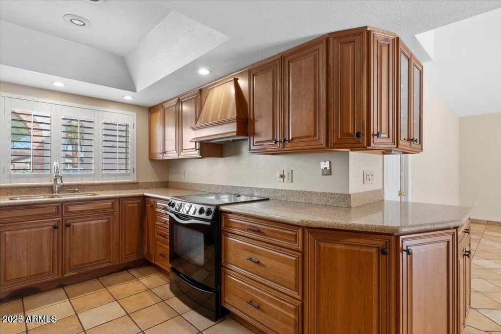 5345 E Crocus Drive - Photo 9