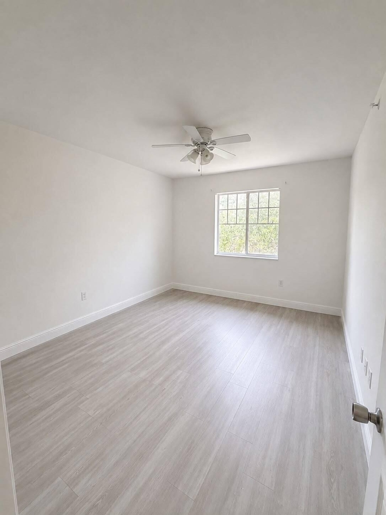 6386 Emerald Dunes Drive - Photo 4
