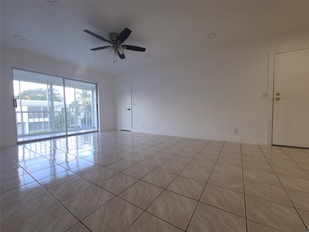 6391 Bay Club Drive - Photo 17