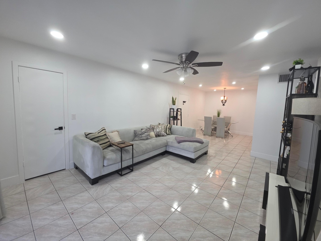 6391 Bay Club Drive - Photo 12
