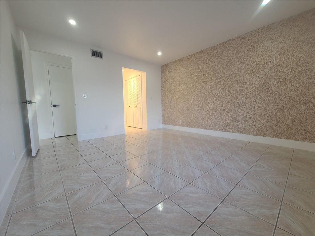 6391 Bay Club Drive - Photo 19