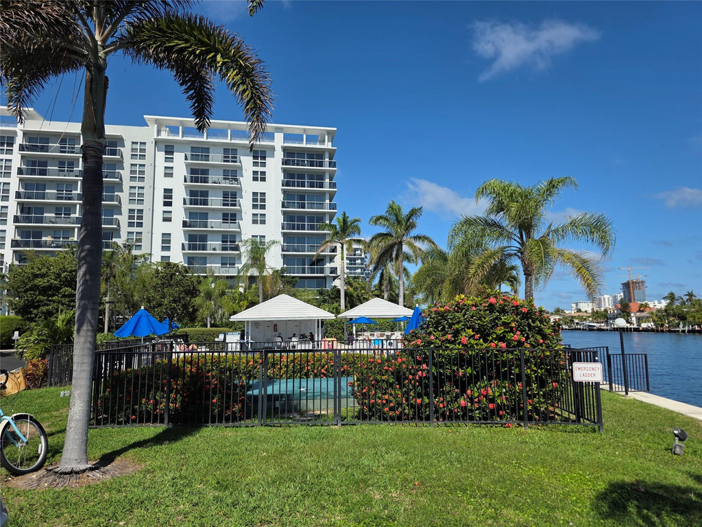 6391 Bay Club Drive - Photo 1