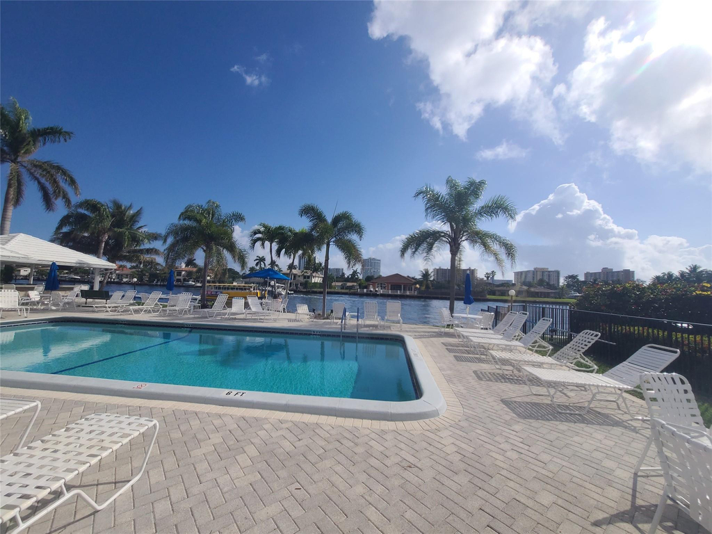6391 Bay Club Drive - Photo 31