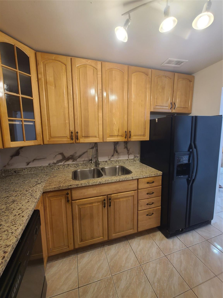 6391 Bay Club Drive - Photo 4