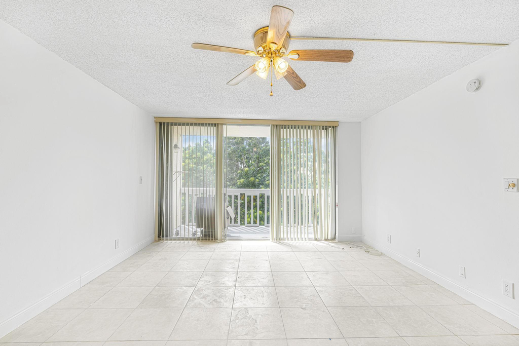 7081 Environ Boulevard - Photo 4