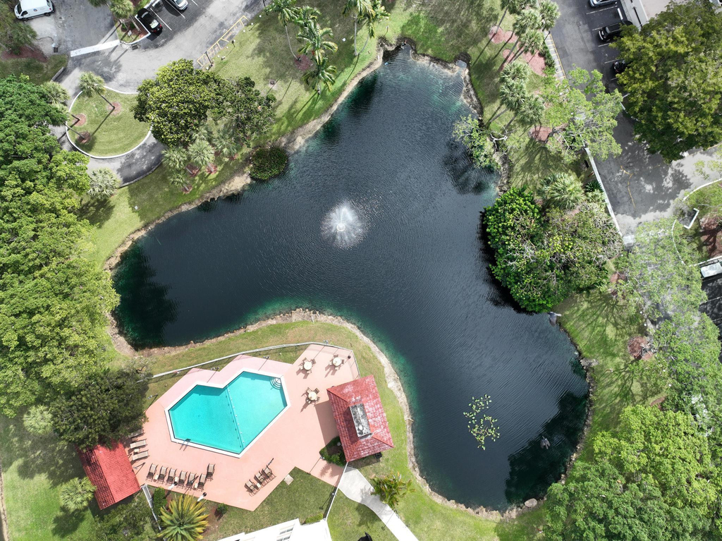 7081 Environ Boulevard - Photo 21