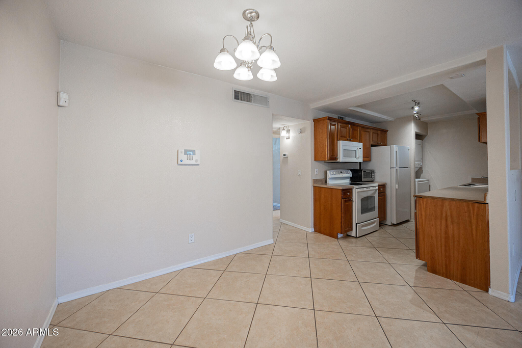 2121 W Royal Palm Road - Photo 5