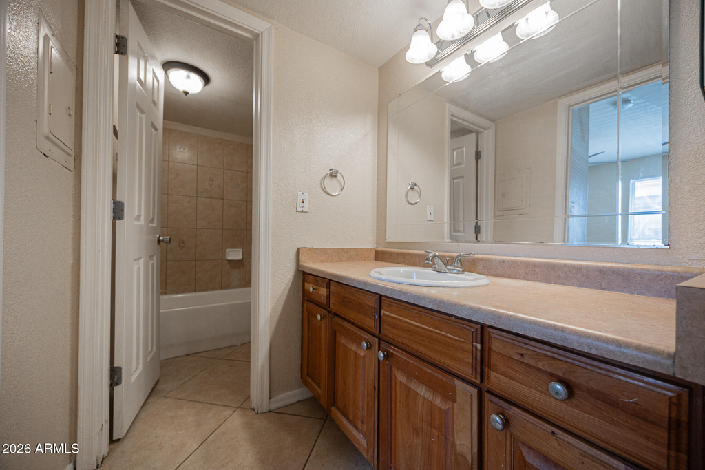 2121 W Royal Palm Road - Photo 12