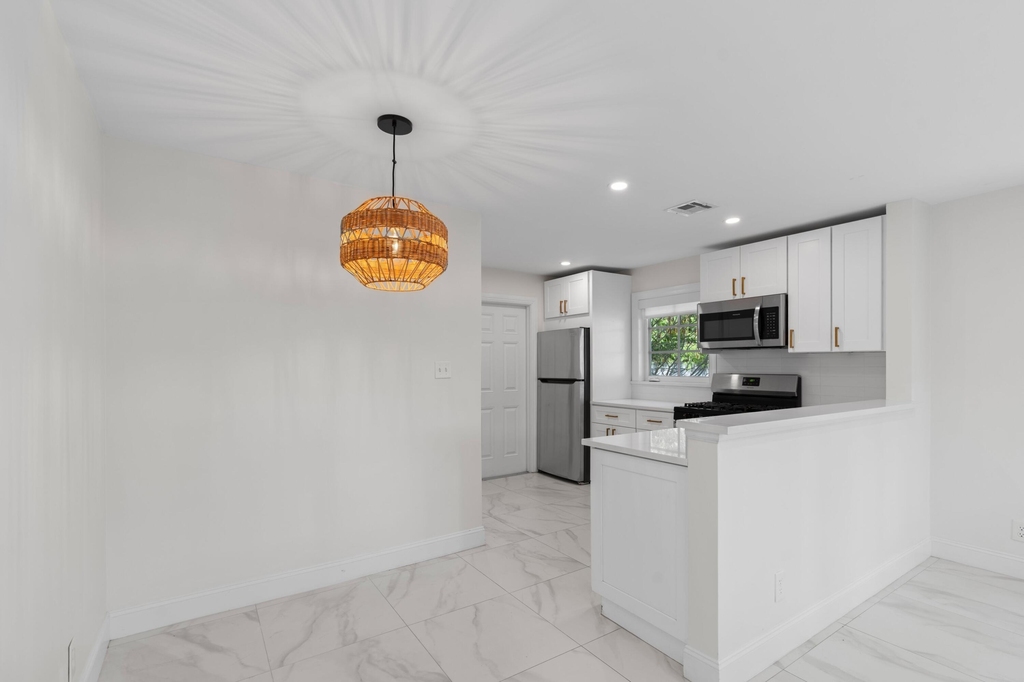 426 48th Street - Photo 5