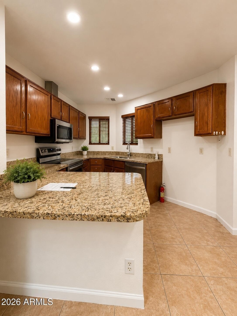 11140 N 82nd Lane - Photo 4