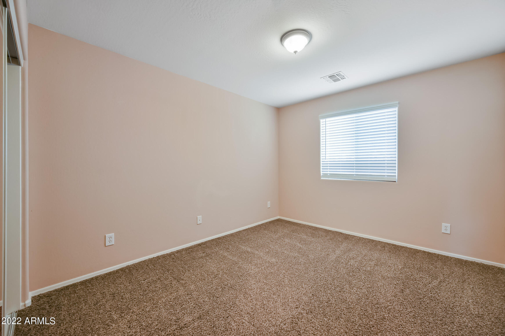 2185 S Sanders Drive - Photo 21