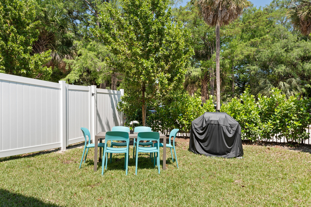 712 Del Vista - Photo 0