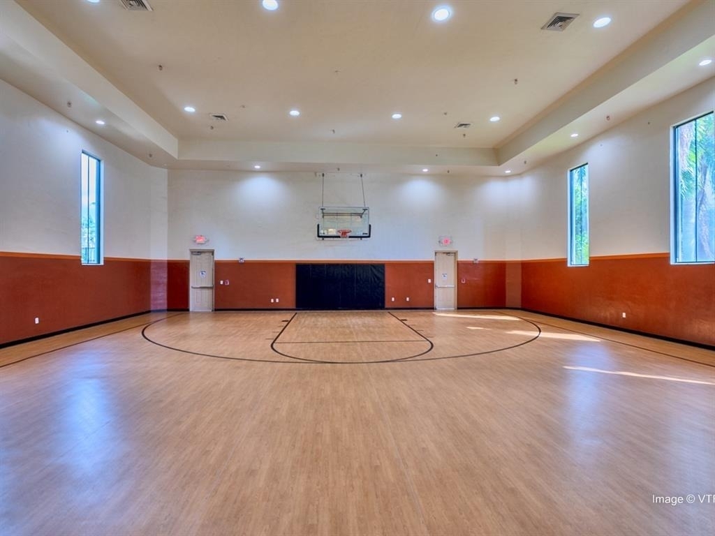 2901 Nw 126th Avenue - Photo 33