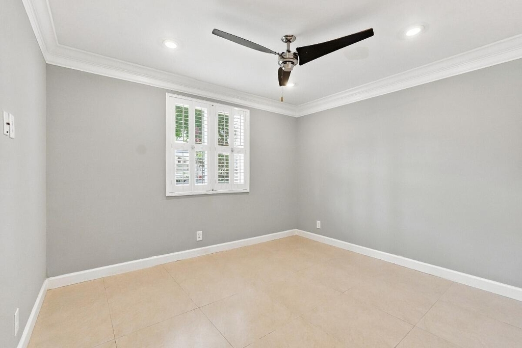 3017 N Oakland Forest Drive - Photo 20