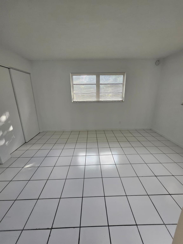 1150 Ne 17th Court - Photo 7