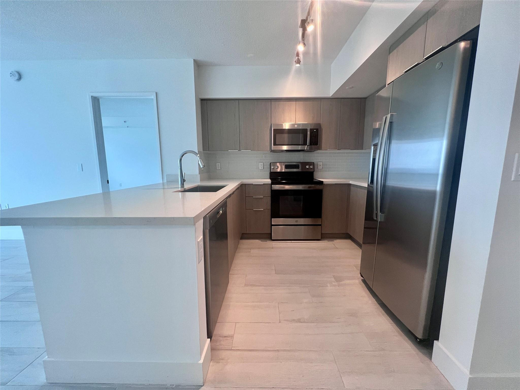 601 E Dania Beach Boulevard - Photo 1