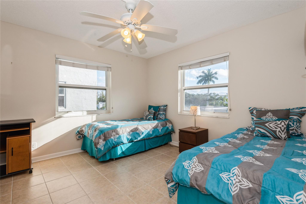 720 Orton Avenue - Photo 6