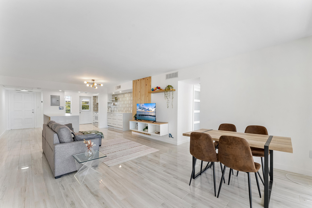 3001 S Course Drive - Photo 5