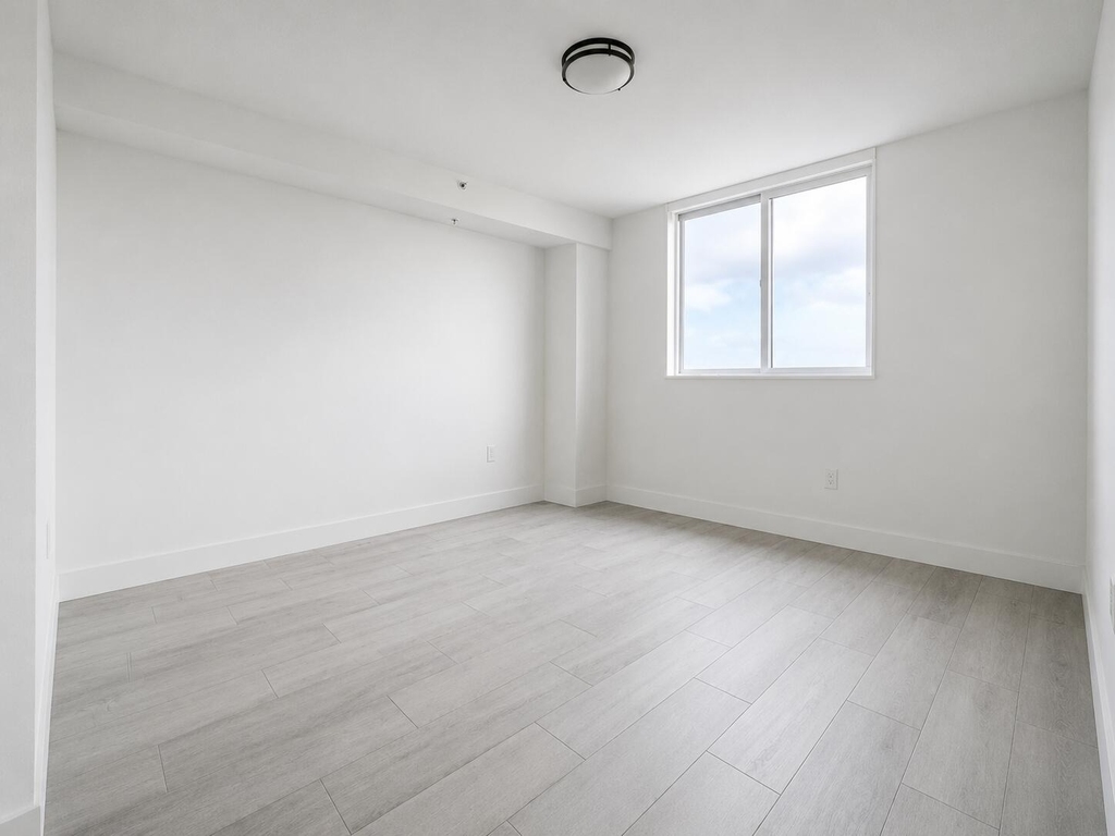 601 E Dania Beach Boulevard - Photo 5