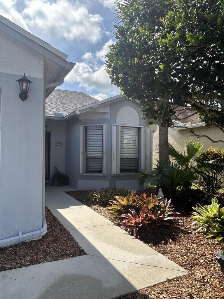 23370 Sedawie Drive - Photo 0