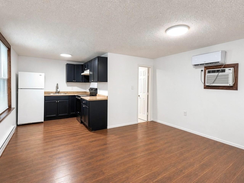 933 Gillham Road - Photo 3