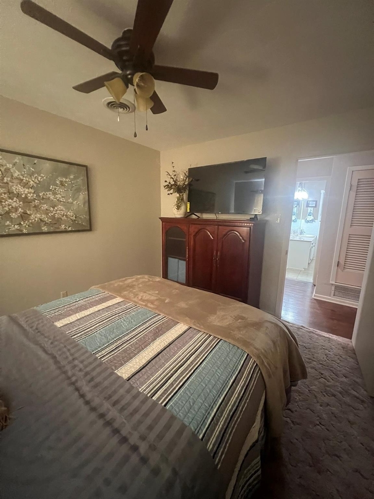 1526 Rosewood Drive - Photo 4