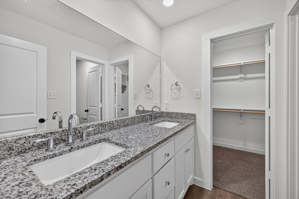 610 E Texas Street - Photo 18